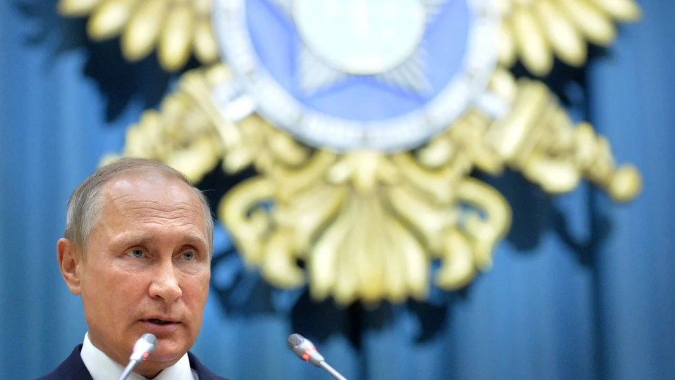 Rysslands president Vladimir Putin håller tal under ett besök hos ryska underrättelsetjänsten SVR i Moskva. Arkivbild.