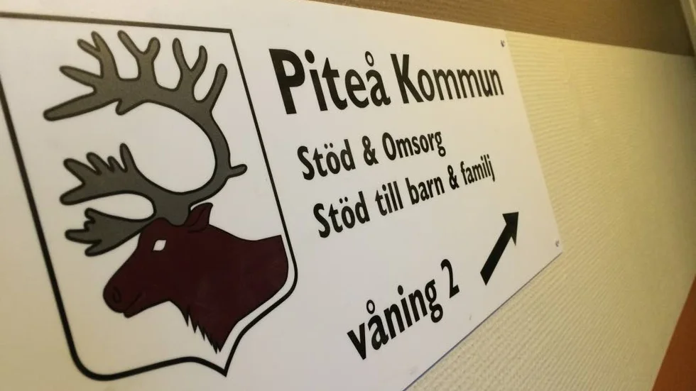 Personalbrist. En personalbrist tvingar Socialtjänsten att köpa fler konsulttjänster. (Arkivbild)