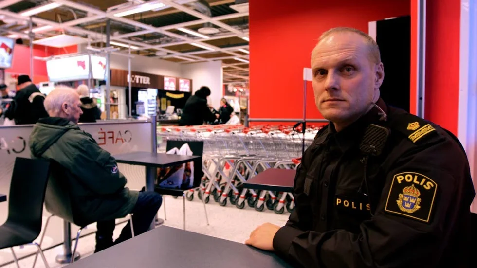 ”Att vi kan stoppa tillgången helt är väl en utopi, men förhoppningsvis kan vi minska den. Folk dör ju faktiskt av de här drogerna”, säger Robert Janeheim, områdespolis i Älvsbyn.