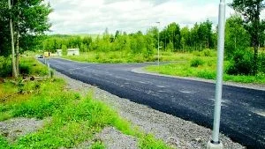 Här längs de nybildade vägarna Kaprifolvägen och Flädervägen ligger de nya tomtområdet, ner mot Gron, där tomtförsäljningen gått snabbt.
FOTO: GUNNAR JOHANSSON