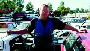 Idag är bilskroten 4 000 kvadratmeter om ett år räknar Roy Lindberg med att den ska vara drygt dubbelt så stor.
FOTO: TITTI OLOVSSON