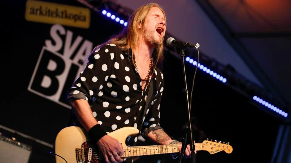 Pontus Snibb & Wreck of blues lyckades få en stor del av festivalens besökare som publik.