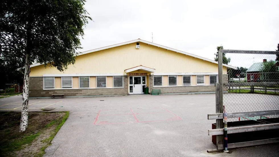 Den nedlagda skolan i Alterdalen står tom och kostar pengar. Nu vill fastighets- och serviceförvaltningen sälja fastigheten. (Arkivbild)
