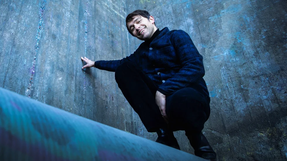 Killen som vi känner igen från bland annat Peter Bjorn and John och The Plan kommer till Eskilstuna. Peter Morén är nästa akt som är klar för Picnic i Parken.
