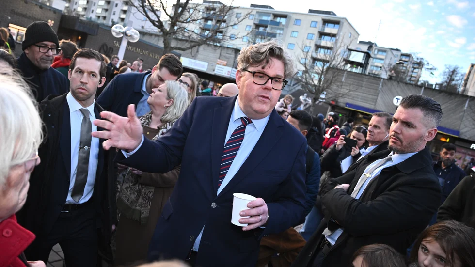 Justitieminister Gunnar Strömmer (M) vid Skärholmens centrum i torsdags.