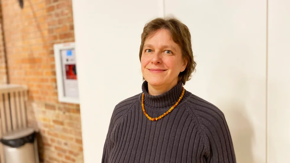 Jenny Lundström (MP) är upprörd av hur biljettkontrollen sköts i UL-trafiken.