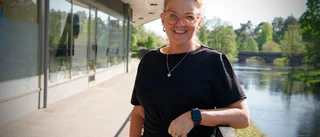Ingela rör Mjölby med sin kör – nu kan hon bli årets hjälte