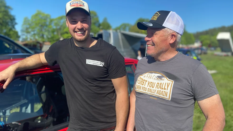Föraren Rasmus Pettersson och kartläsaren Leif Fredriksson fick bryta under Rally Nyköping efter att ha voltat med bilen. En vecka senare står KMK:arna på Heden i Malmköping, redo att köra Violenrallyt.