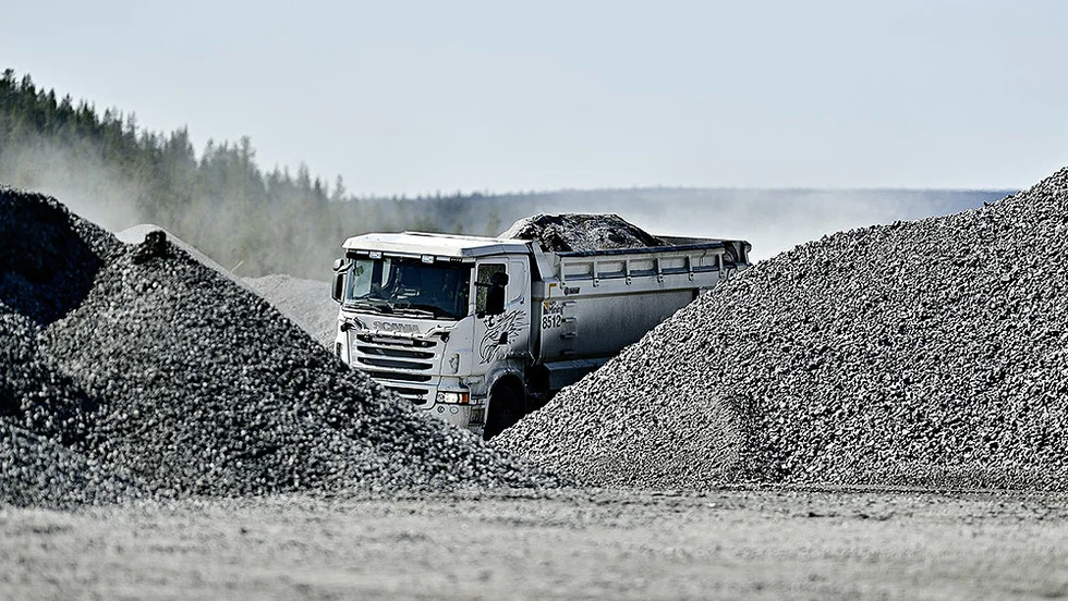Gällivareföretaget Euromining, som har en Piteåbo som delägare, är under försäljning till entreprenörsjätten Veidekke.