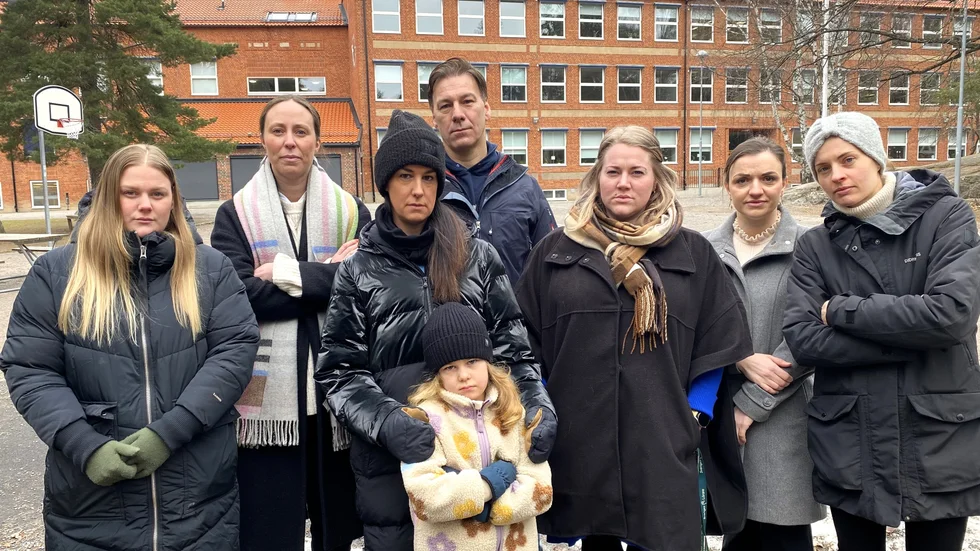 För många familjer skapas nu en situation med barn på olika skolor. Evelina Grönqvist, Elin Hilding, Åsa Åkerberg med sin dotter Mila Moquist, Mikael Moquist, Maria Sjöblom, Aida Brkic och Matilda Holmbom vill att den situation ändras.