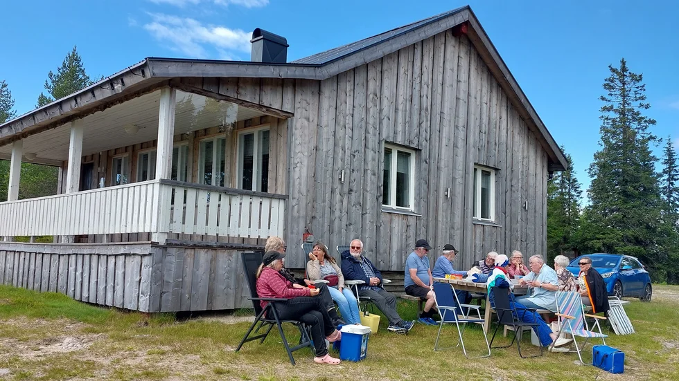 Medlemsmöte på toppstugan.