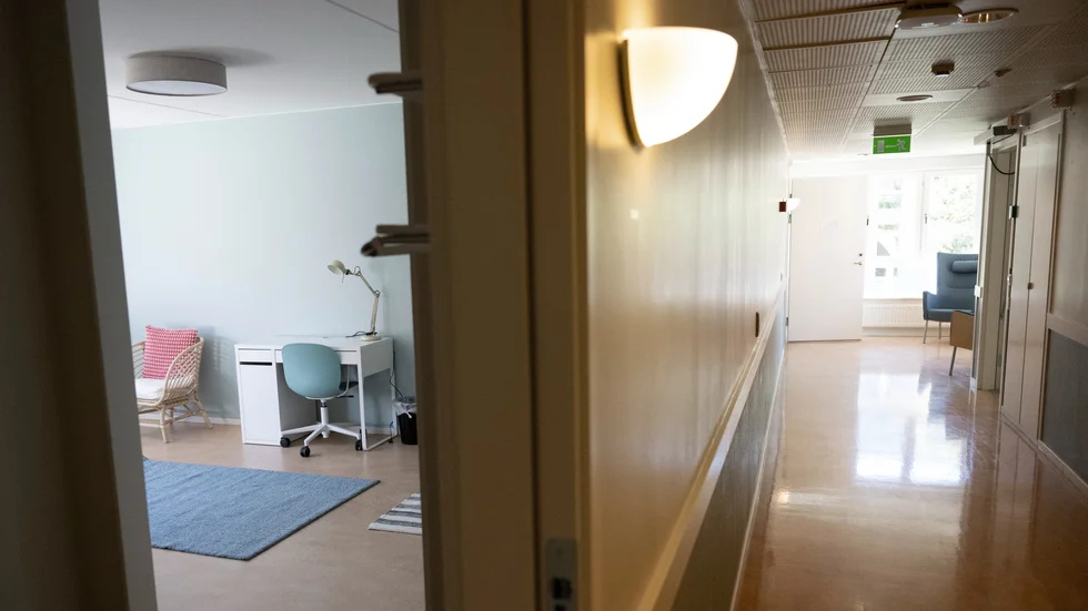 Sociala myndighetsnämnden i Finspång menade att öppna insatser och frivillig placering inte var tillräckligt.