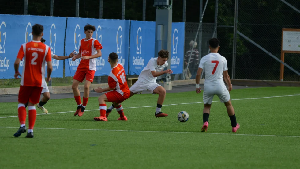 LFF mötte det spanska laget CF Sant Cebriá de Vallalta tidigt på tisdagsförmiddagen.