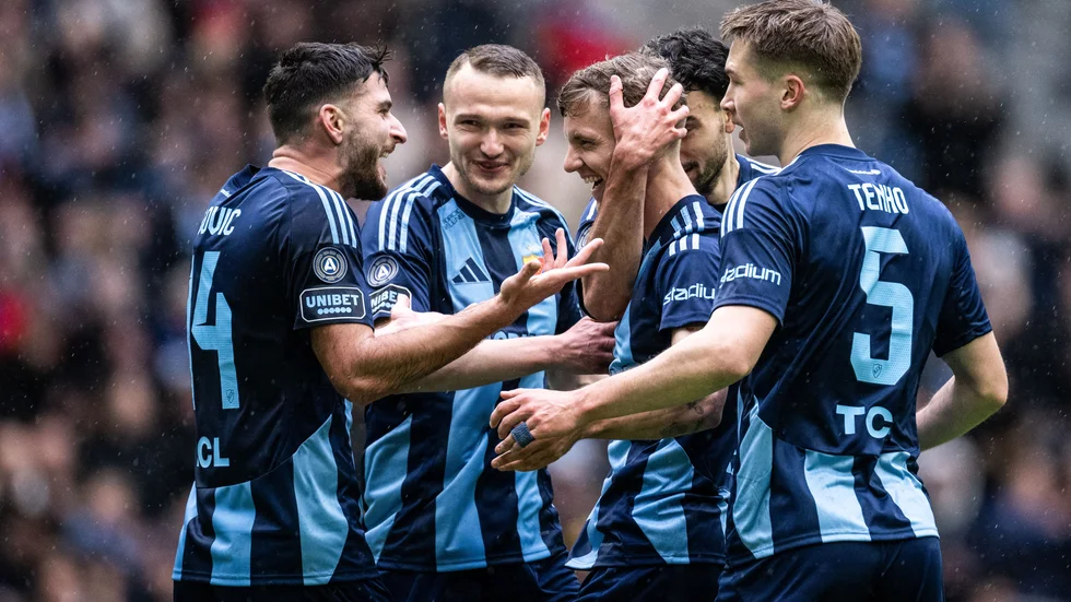 Djurgårdsspelarna jublar efter 1-0.