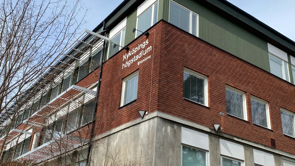 Nyköpings andra kommunala högstadieskola Omega kan få undervisning på engelska.