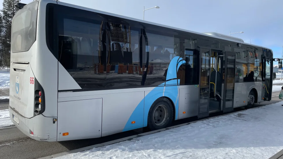 Insändarskribenten vill se fler busshållplatser i Kiruna.