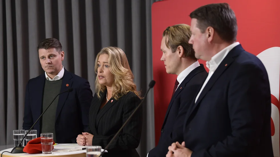 Socialdemokraternas dröm att jobba mindre kolliderar förr eller senare med verkligheten.