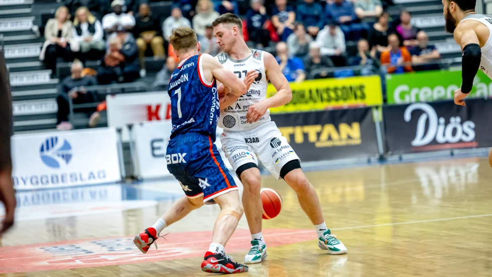 Tim Schüberg gjorde det svårt för Gustav Hansson.