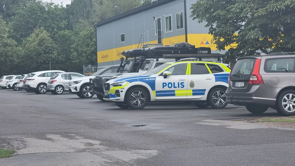 Flertalet polispatrull arbetade på Maskingatan på torsdagen, efter vad som rubriceras som ett olaga hot.