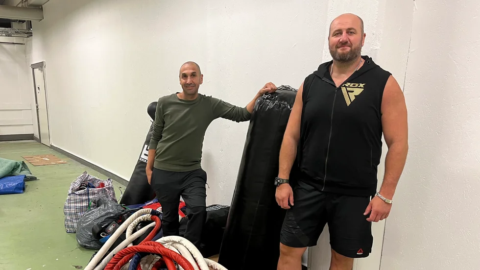 Sakta men säkert bildas en ny kampsportslokal på Weluxområdet. Majid Jelili och Irman Smajic hoppas kunna öppna i oktober.