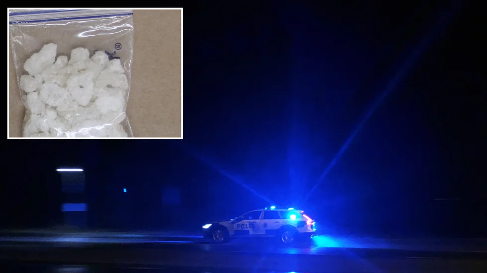 Två personer är anhållna misstänkta för narkotikabrott efter att polisen hittat drogen kristall och amfetamin vid en husrannsakan.