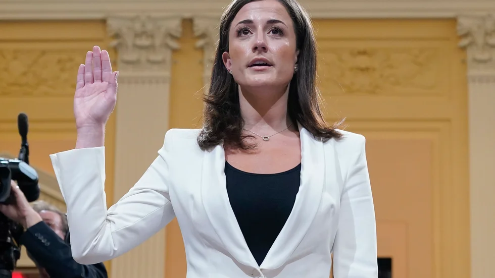 Cassidy Hutchinson, tidigare medarbetare till Mark Meadows som var stabschef under Donald Trumps sista tid i Vita huset. Fotot togs sommaren 2022 då Hutchinson vittnade inför en kongressutredning om stormningen av Kapitolium.