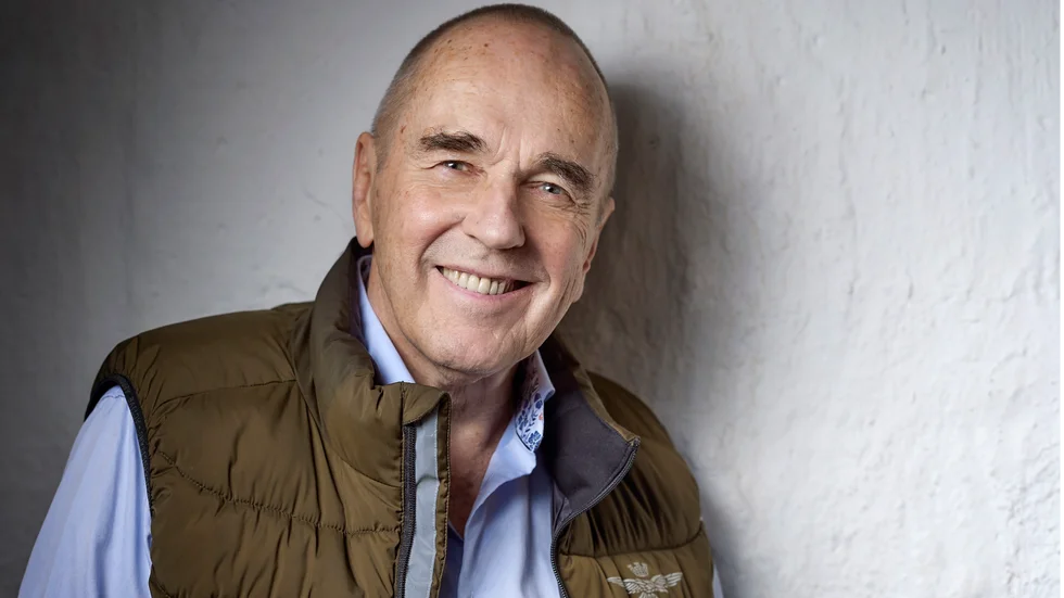 Ståuppkomikern Lennie Norman kommer till Motala den 10 november med sin föreställning "Gubbvarning Live 2.0". 