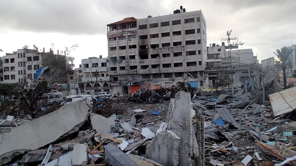 I Gaza har minst 48 000 människor mördats sen oktober 2023. I december konstaterade Amnesty att ett folkmord pågår i Gaza.