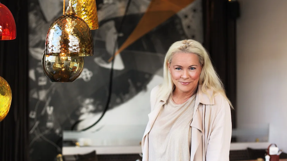 Sångerskan Malena Ernman är engagerad i klimatfrågan och lagar vegansk mat. "Det har gått så långt nu med klimatet, men det lilla man kan göra är att inte äta kött och ost" säger hon.