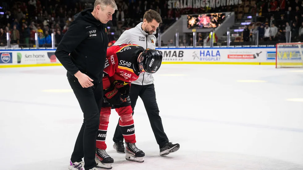 Jonas Berglund hjälps av isen 