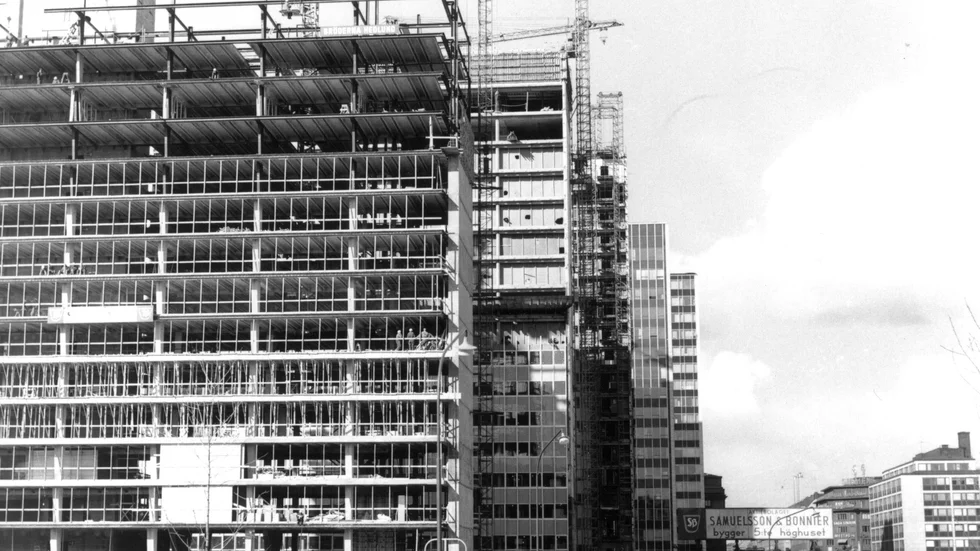Jag är född på 60-talet. Då skickade vi människor dit industrierna fanns och blundade för följderna. Det var så det var och de stora städerna hade inte varit samma idag om det inte hade hänt.