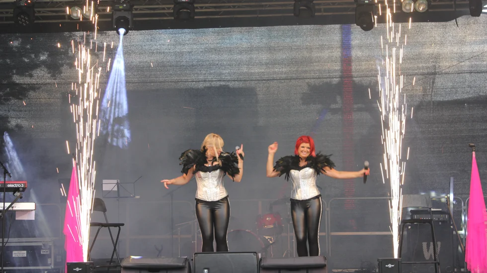 2njoy satte fart på Strömsholmen och fick publiken att dansa.