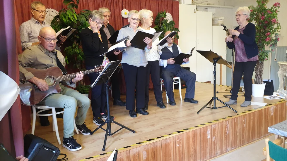 PRO Grönans kör Träskfolket underhöll på medlemsmötet den 25 september.
