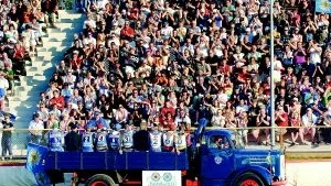 Mycket publik. Länsderbyt mellan Västervik och Luxo Stars lockade 4 809 personer till Ljungheden. Foto: Anders Liljegren
