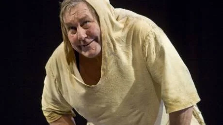 I vintras var Pierre Lindstedt med i uppsättningen av En Vintersaga på Uppsala stadsteater. Hans insats som lustig fåraherde uppskattades mycket av publiken.Foto: Mats Bäcker