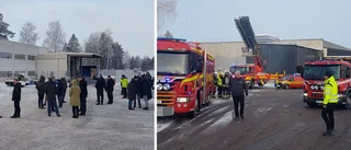 Hundratal fick evakuera lokalerna efter brand i fläktrum