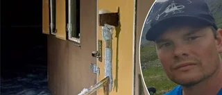 Chockupptäckten: Yxa var fasthuggen i hans dörr • "Otäckt"