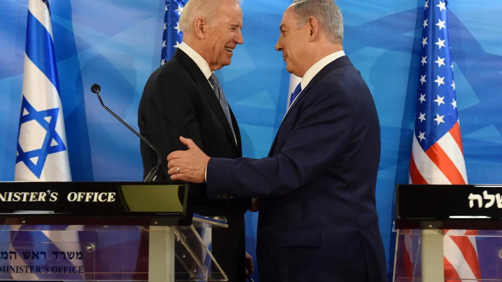 USA:s president Joe Biden (till vänster) under den tid han var vicepresident möter Israels premiärminister Benjamin Netanyahu. Arkivbild från 2016.