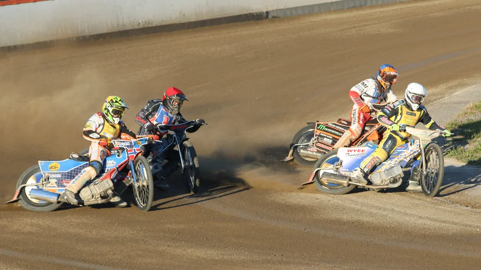 Vargarna toppade i heat sju. Vilket gav full effekt. Daniel Henderson och Kevin Juhl Pedersen tog en femetta.