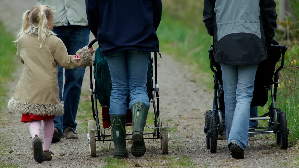Familjer med flera barn riskerar slå i regeringens bidragstak.