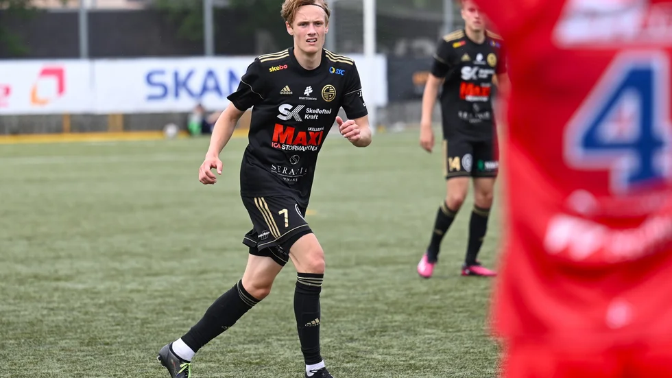 Skelleftesonen Oliver Grenholm är klar för superettanklubben Gif Sundsvall.