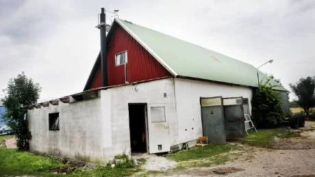 Ridskola. Pannrummet, där branden startade, ligger vägg i vägg med stallet vid Bjärs.Foto: Joel Nilsson