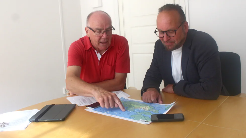 Per Karlsson och Fredrik Andersson hoppas få ordning och reda på ställplatsen vid Händelöp.