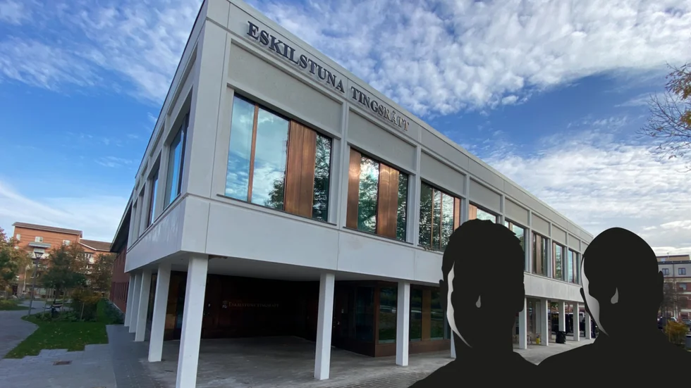 Två män häktas för grov utpressning vid Eskilstuna tingsrätt. Enligt åklagaren har de kommit över en större summa pengar under hot med ett skjutvapen.