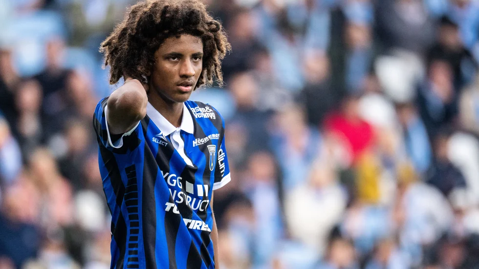 Sirius Malcolm Jeng under fotbollsmatchen i allsvenskan mellan Malmö FF och Sirius.