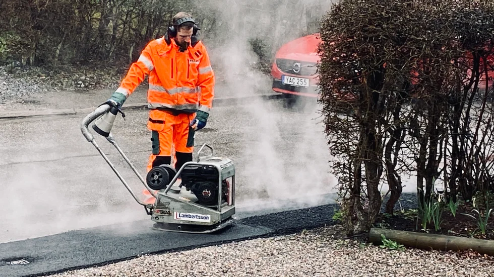 Insändarskribenten tycker att kommunen verkar ha svårt att få många gator i gott skick.