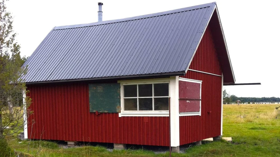 Återinvigd. Ledskärsstugan, perfekt för fågelskådning. Nu renoverad och återinvigd.