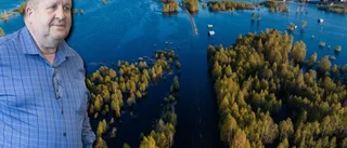 Vattnet förvandlade kommunalrådets gård – till en ö