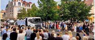 Vi sände live från studentkortegen genom centrum