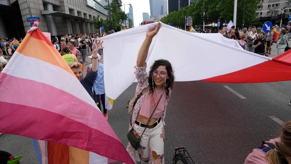 En omfattande parad til stöd för hbtq-grupper genomfördes på lördagen i Warszawa.